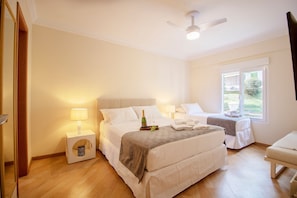 3 bedrooms, individually decorated, individually furnished, desk