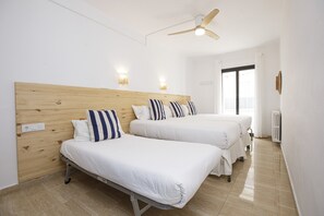 Caja de seguridad en la habitación, wifi gratis y ropa de cama