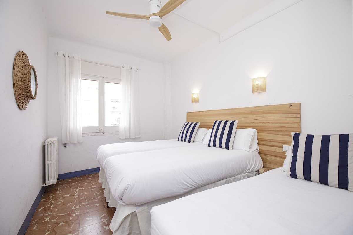 Kamar Triple | Brankas, Wi-Fi gratis, dan seprai linen