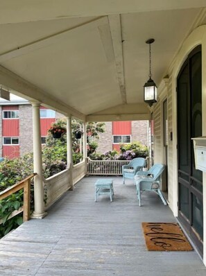 Terrace/patio - 1878 Victorian Charmer (Endicott)