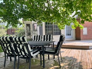 Outdoor dining - 1878 Victorian Charmer (Endicott)