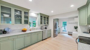 Fridge, microwave, oven, stovetop - Newly renovated and refurnished, secluded East Hampton home with heated... (East Hampton)
