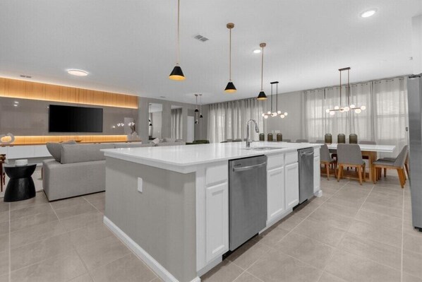 Interior - 15 Bedrooms/ 15.5 Bathrooms/ Veranda Palms (2441 SD) (Kissimmee)