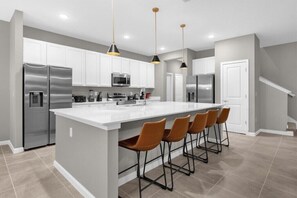 Fridge, microwave, oven, stovetop - 15 Bedrooms/ 15.5 Bathrooms/ Veranda Palms (2441 SD) (Kissimmee)