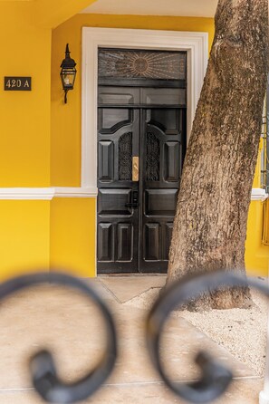 Front of property - Casa de Cortes (Mérida)