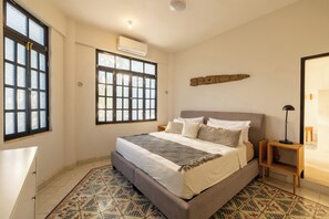 Deluxe Apartment | Individually decorated, individually furnished, desk, free WiFi - Casa de Cortes (Mérida)