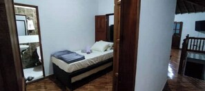 3 bedrooms, free WiFi, bed sheets