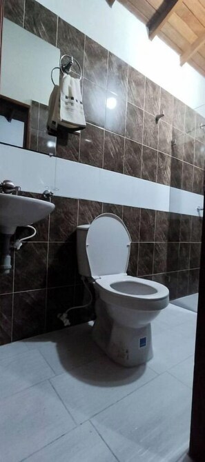 Towels, toilet paper