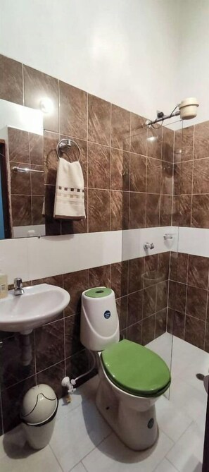 Towels, toilet paper - Orchid House, Jardin, Antioquia (Antioquia)
