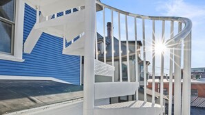 Unclassified image, 5 of 15, button - Washington Apartments by Airriva (Sandusky)