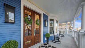Unclassified image, 4 of 15, button - Washington Apartments by Airriva (Sandusky)