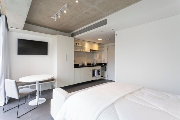 Laptop workspace, free WiFi, bed sheets