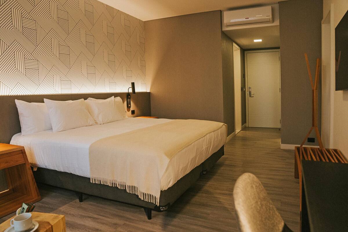 Premium bedding, down comforters, in-room safe, desk
