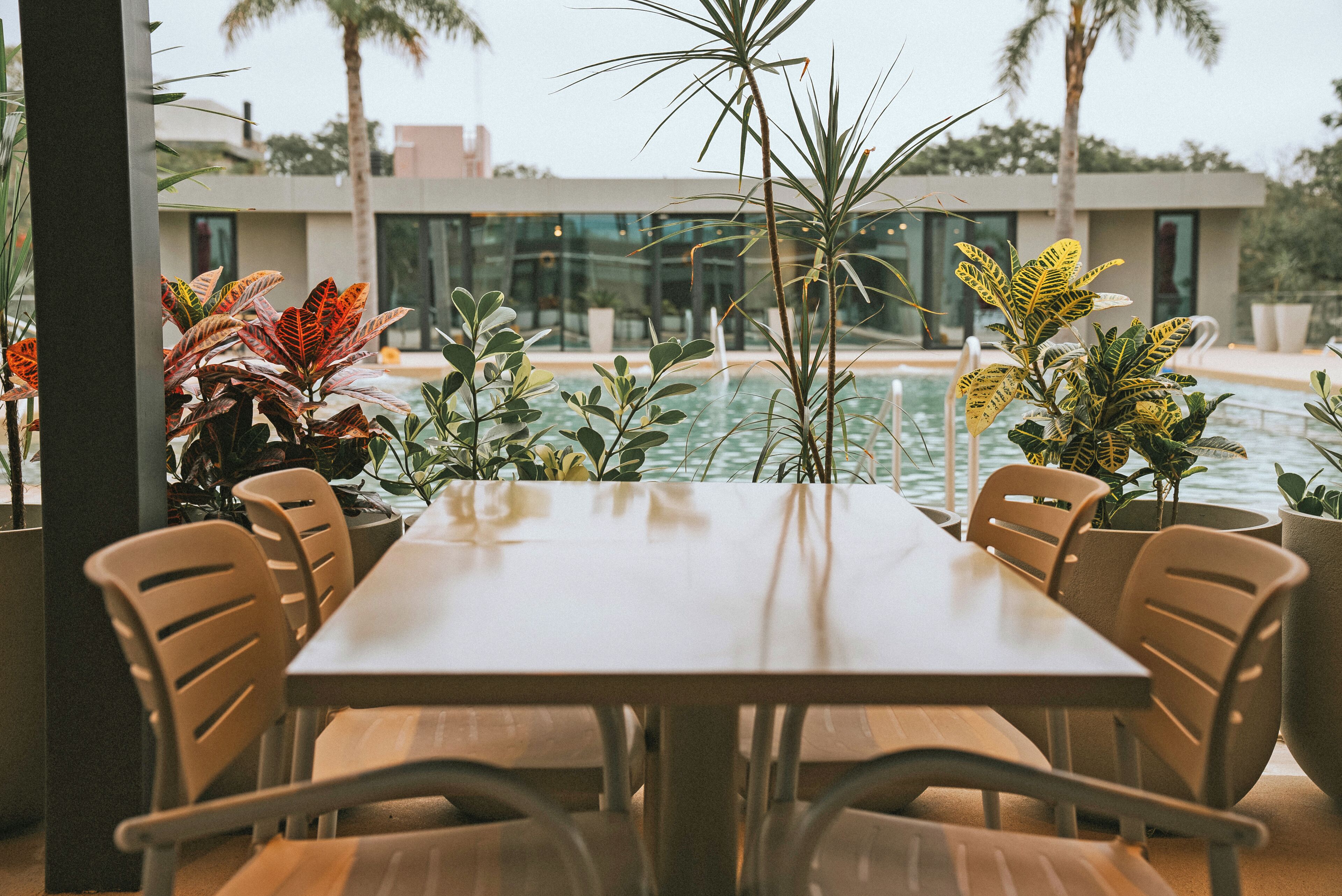 Poolside bar
