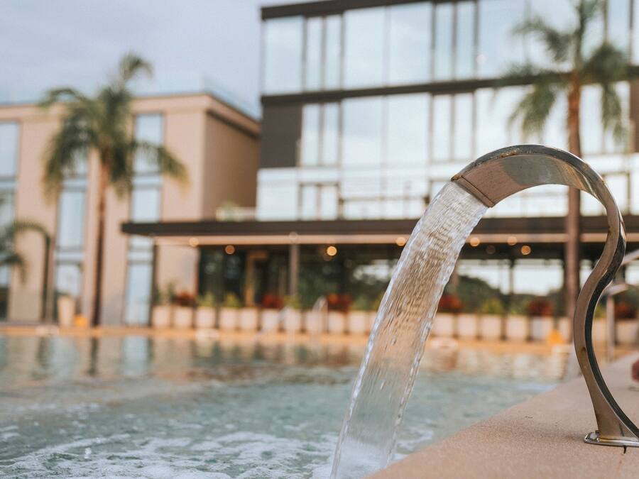 Outdoor pool, pool umbrellas, sun loungers
