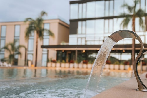 Howard Johnson Plaza La Ribera