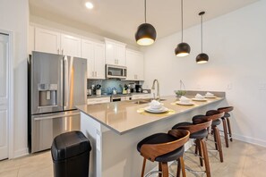 5 bedrooms - Private Pool Themed Bedrooms at Best Location (Kissimmee)