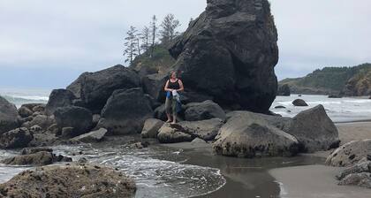 Whispering Trees Cozy Country Cottage
