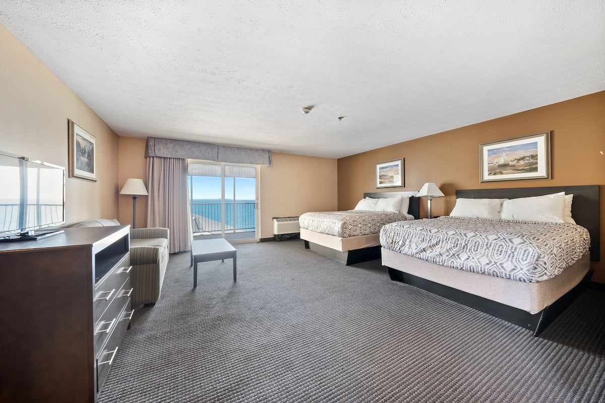 Apartment (Family Suite - Bayshore Resort) | 1 bedroom, iron/ironing board, free WiFi, bed sheets