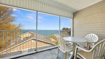 Apartment (Family Suite - Bayshore Resort) | 1 bedroom, iron/ironing board, free WiFi, bed sheets