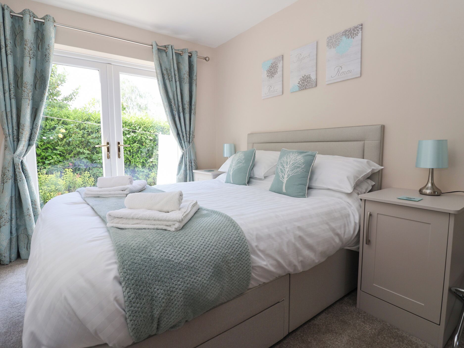 Chaumière | 3 chambres, décor unique, ameublement unique, accès au Wi-Fi (inclus)