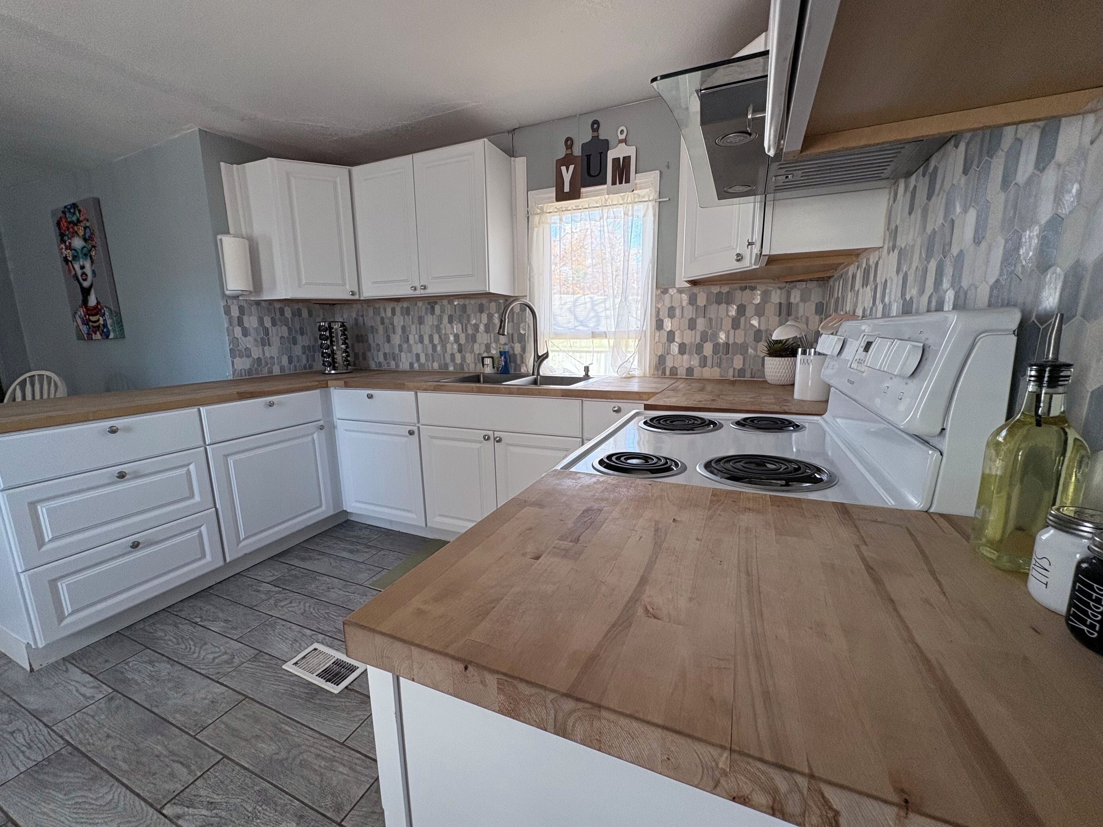 冰箱、微波炉、烤箱、炉灶