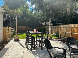 屋外ダイニングエリア