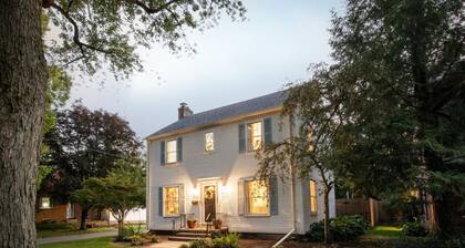 Charming Old Orchard home with fenced yard