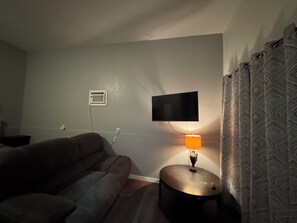TV - Studio near Garden of the Gods, B (Colorado Springs)