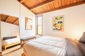 3 chambres, fer et planche à repasser, Wi-Fi, draps fournis