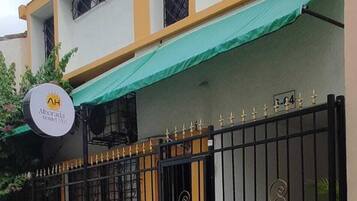 Fachada da propriedade