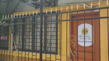 Fachada da propriedade