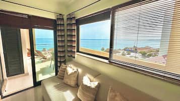 Una Smart TV, libros