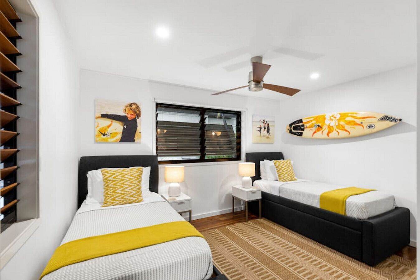 2 Schlafzimmer, Schreibtisch, Bügeleisen/Bügelbrett, Reisekinderbett