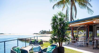 Stunning 2bed/2bth-CottonTrees 3BLK Beach/Dogs OK