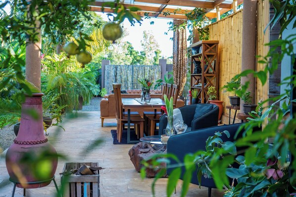 Restaurant - Tulivu Kilimanjaro Retreat (Moshi)