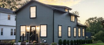 Luxury & Charm in Downtown Perrysburg!