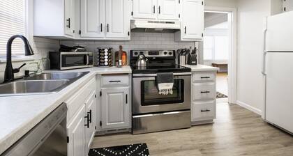 Beautiful Modern Home near Toledo Hospital & UT