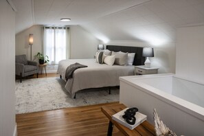 3 bedrooms, desk, iron/ironing board, WiFi