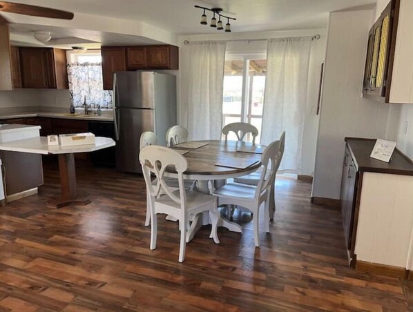 Dining - The Blecha Bungalow - your HOME away from HOME! (Benkelman)