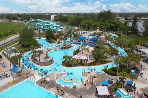 Stylish & Modern Fort Meyers Getaway Near Beaches!