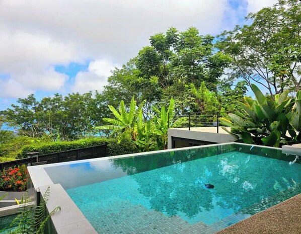 Alberca al aire libre 