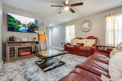 Comfortable near Lackland & Downtown/Easy access I35
