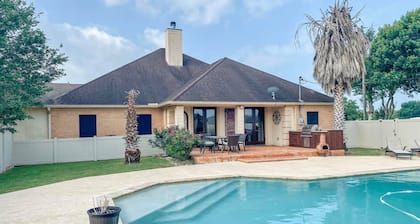 El Campo Vacation Home