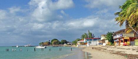 Beach nearby, sun loungers, beach towels