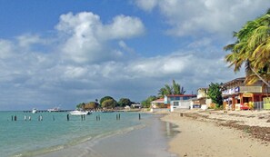 Platja a a prop, gandules de platja i tovalloles de platja 