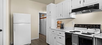 923 · Cumming Avenue Rentals #923