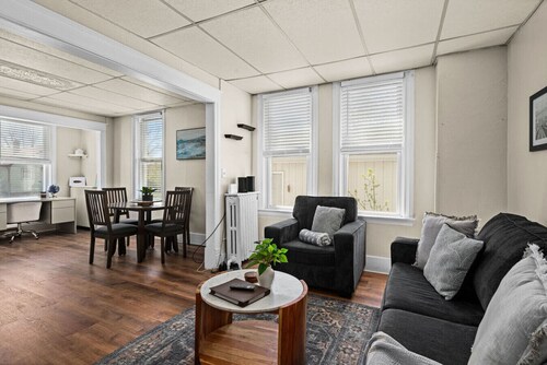 923 · Cumming Avenue Rentals #923