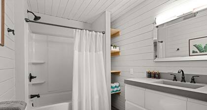 2BR Near Duluth + Spacious & Work‑Friendly