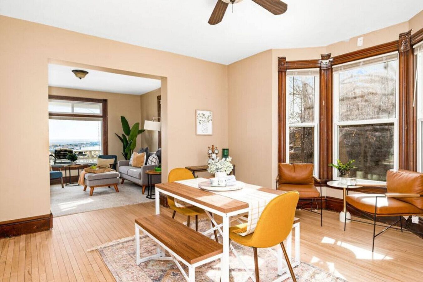 3rd st · The Harborview Hideaway